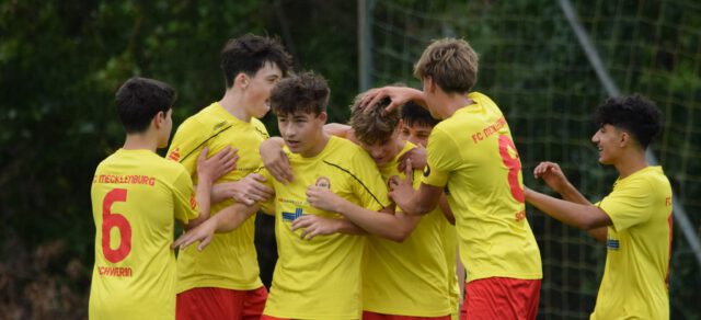 U17 mit Sieg zum Liga-Auftakt