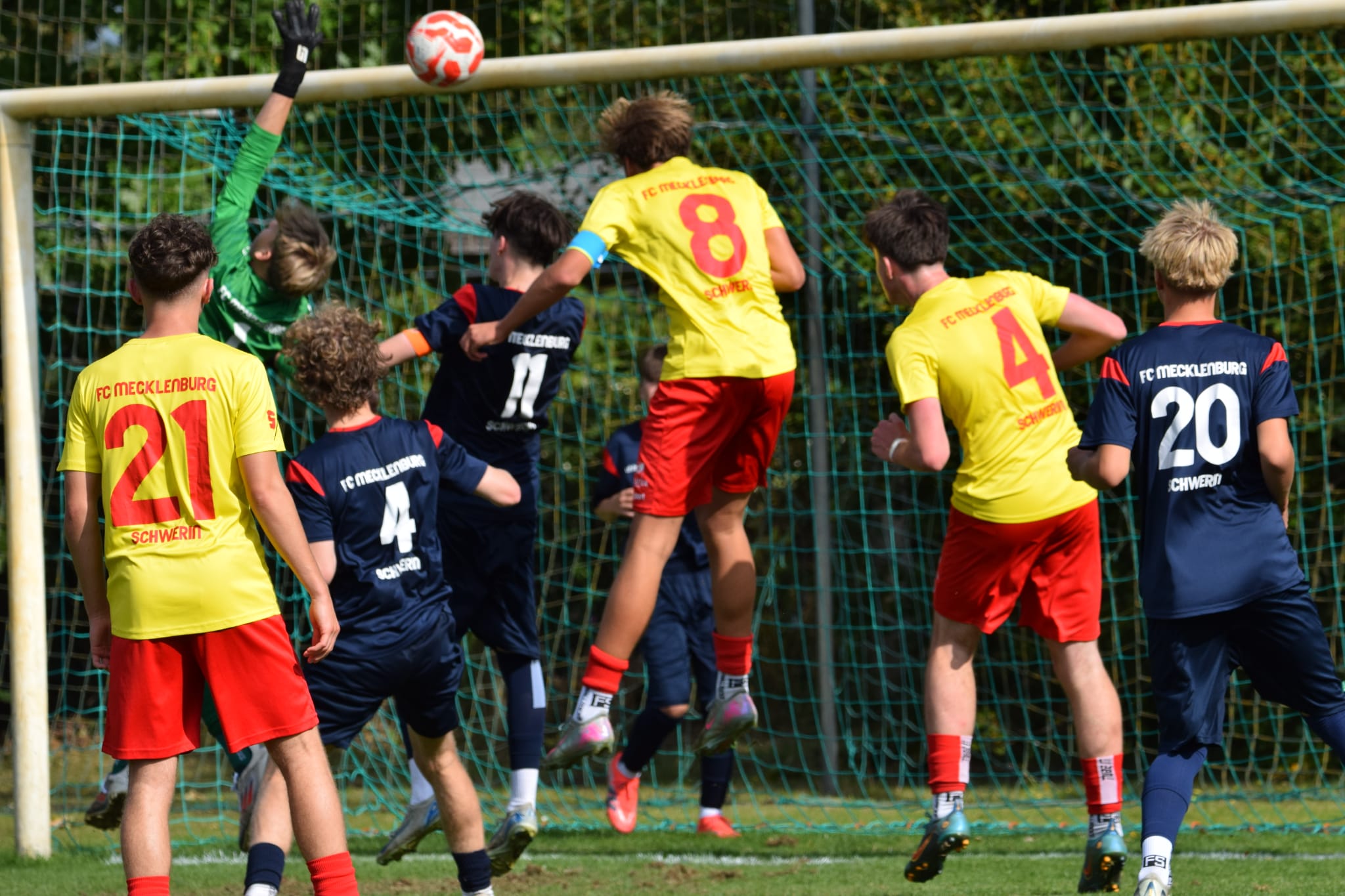 Jung-Bullen Duell geht an die U17