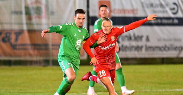 Derbysieg trotz Unterzahl